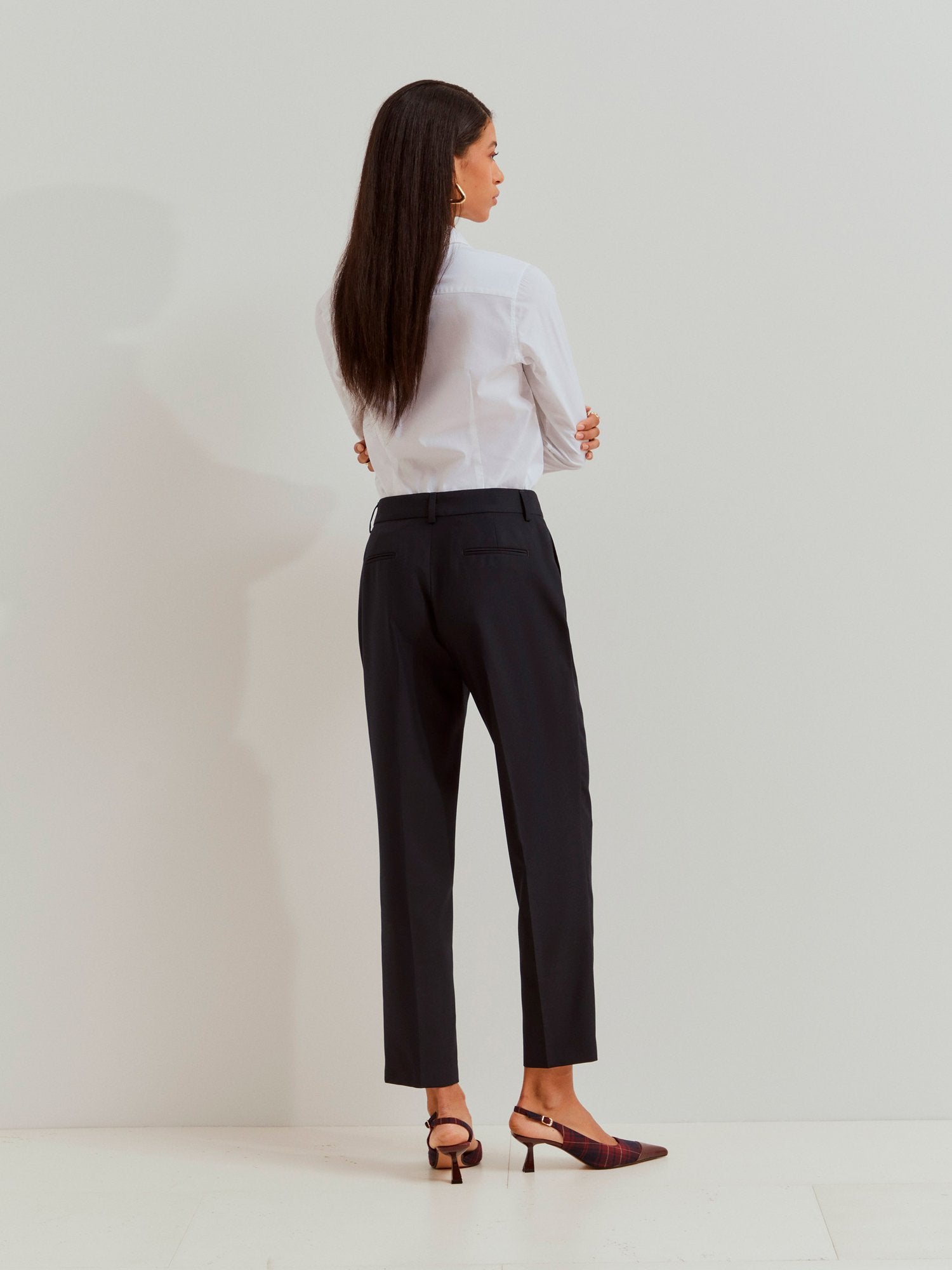 28320 - Calças_Chino_Mulher_Vincadas