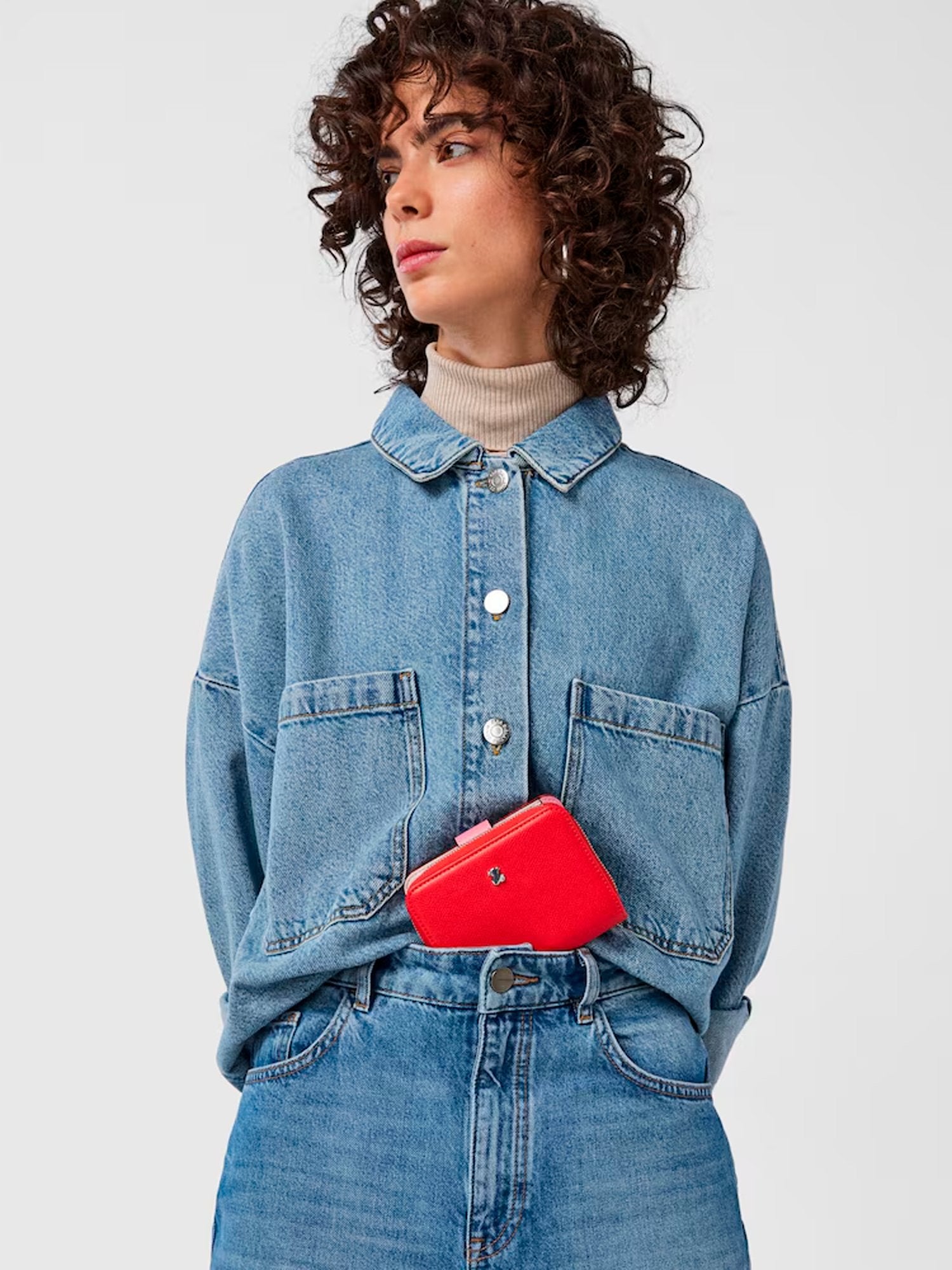 29555 - Billetera_S._New_Dubai_Saf.