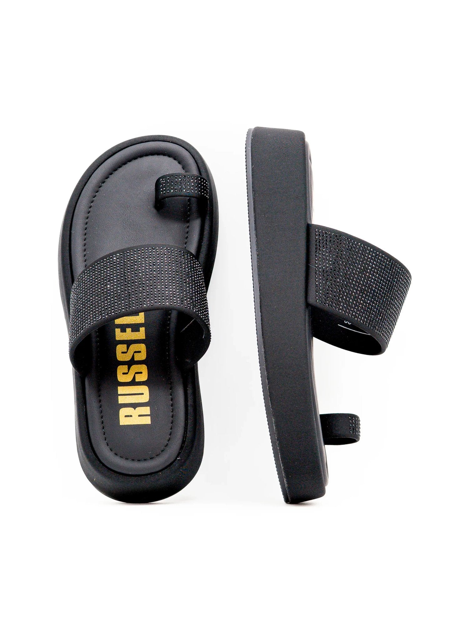 32183 - Chinelo_Carol