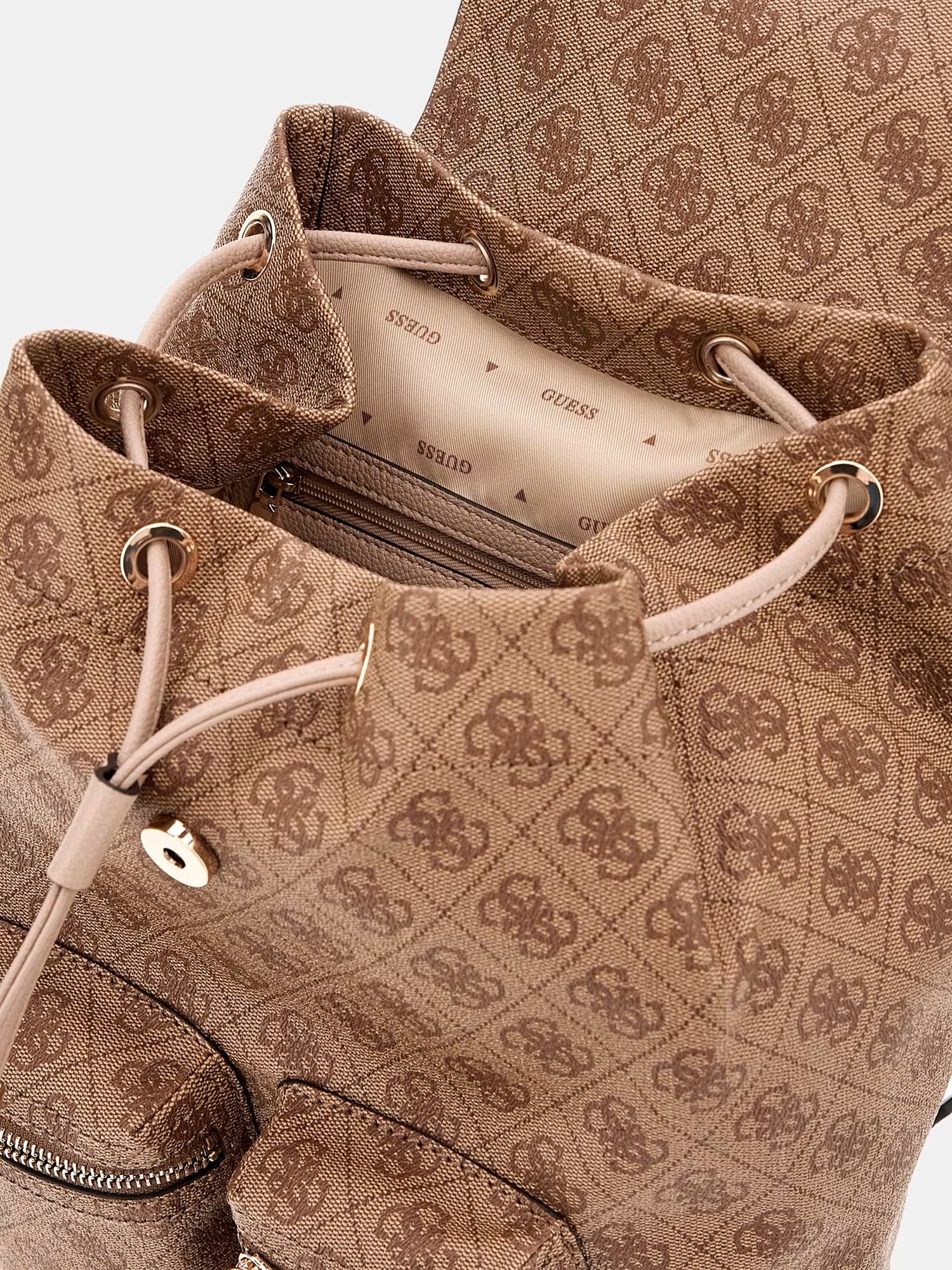 28886 - Mochila_Guess