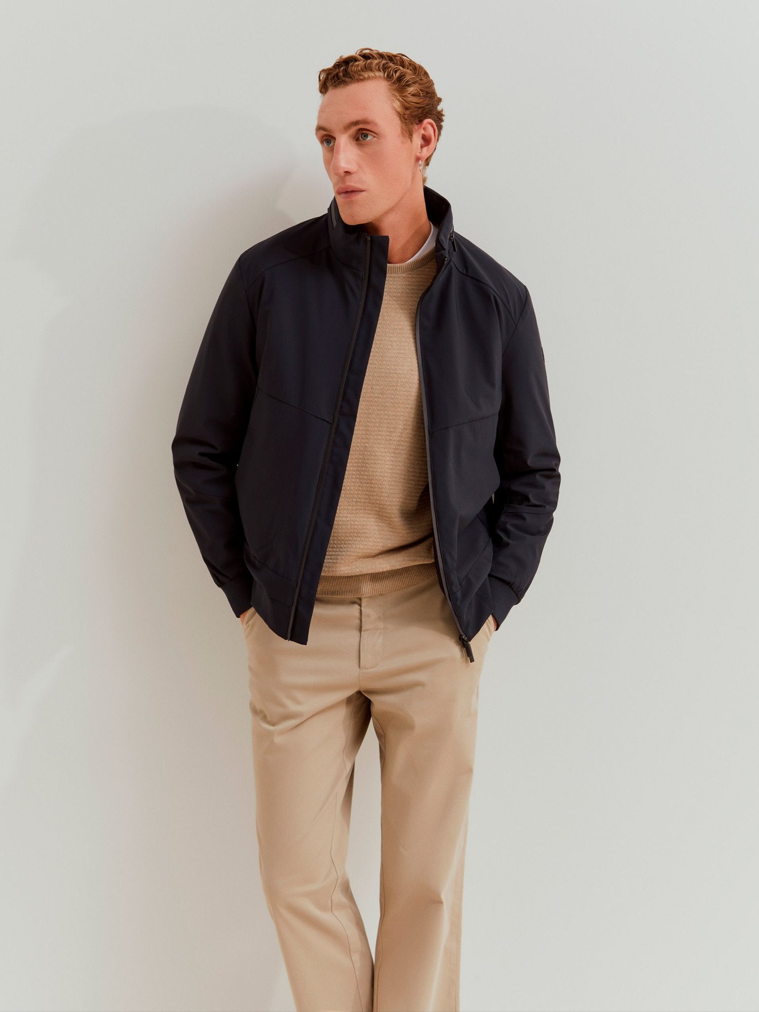 28382 - Blusão_Homem_Lion