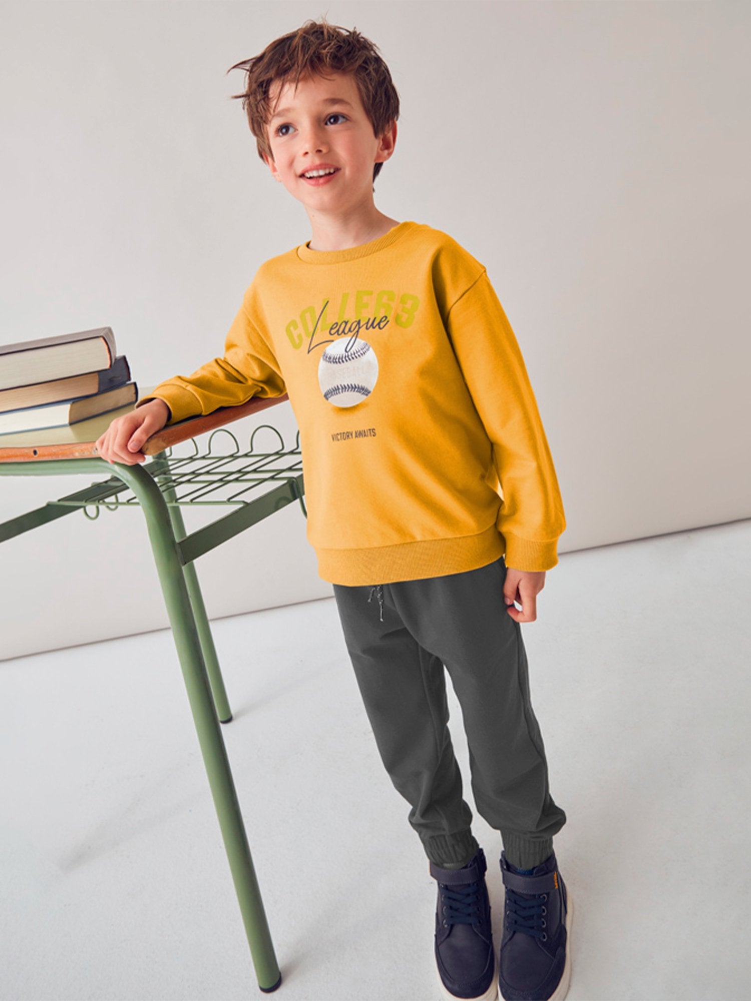 28506 - "Fato_treino_""college""________"