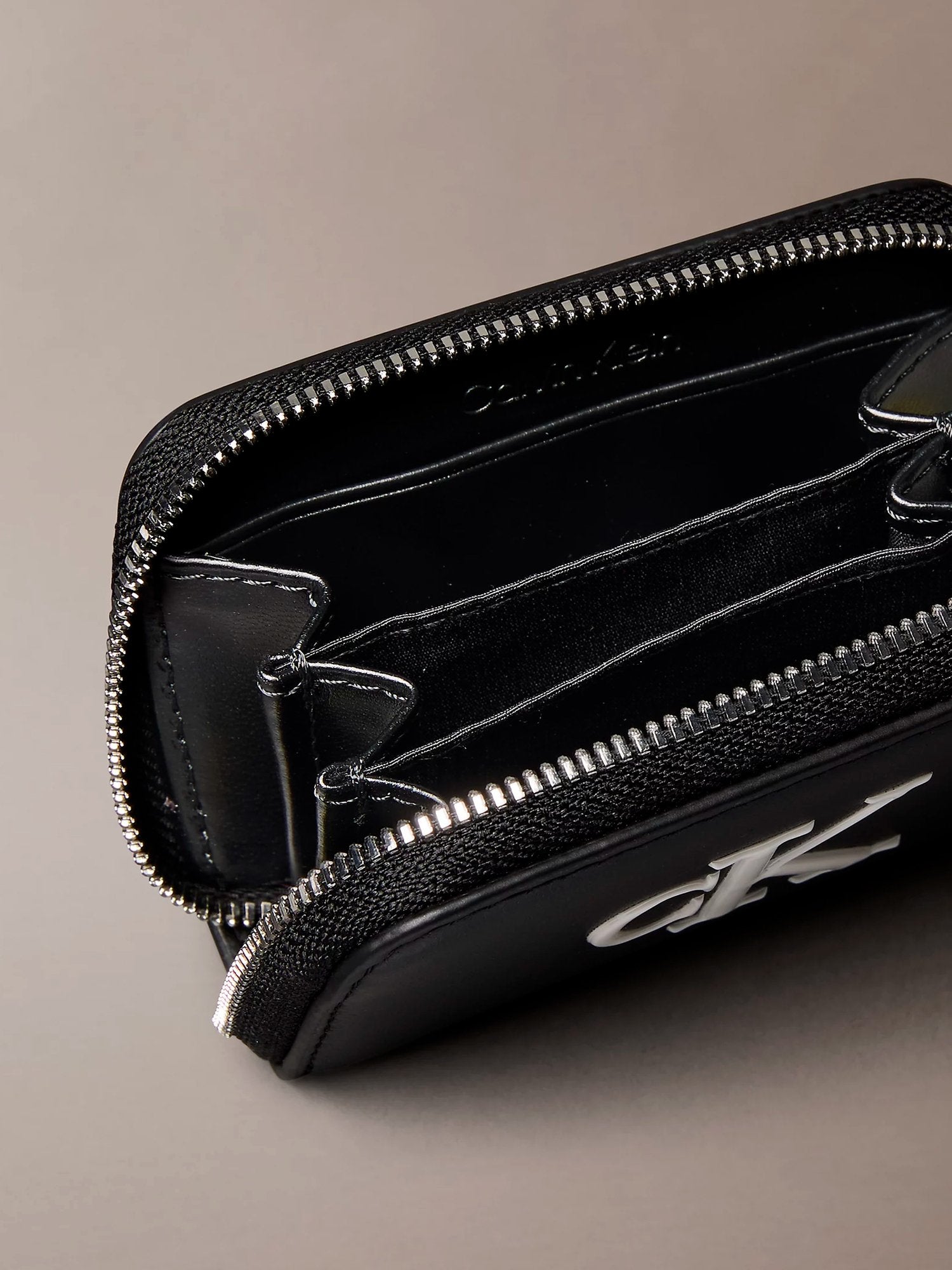32896 - Porta_Moedas_CK