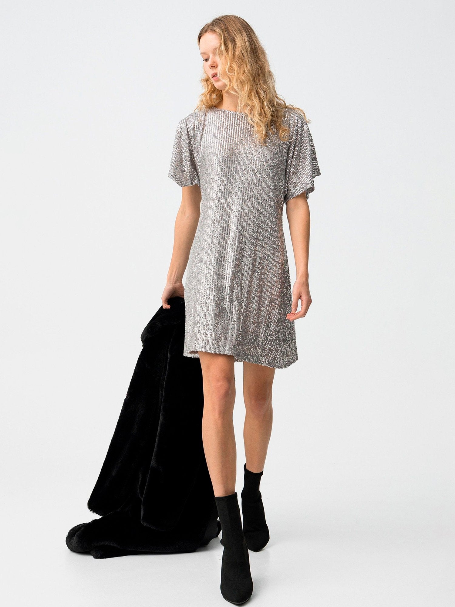 29901 - Dione