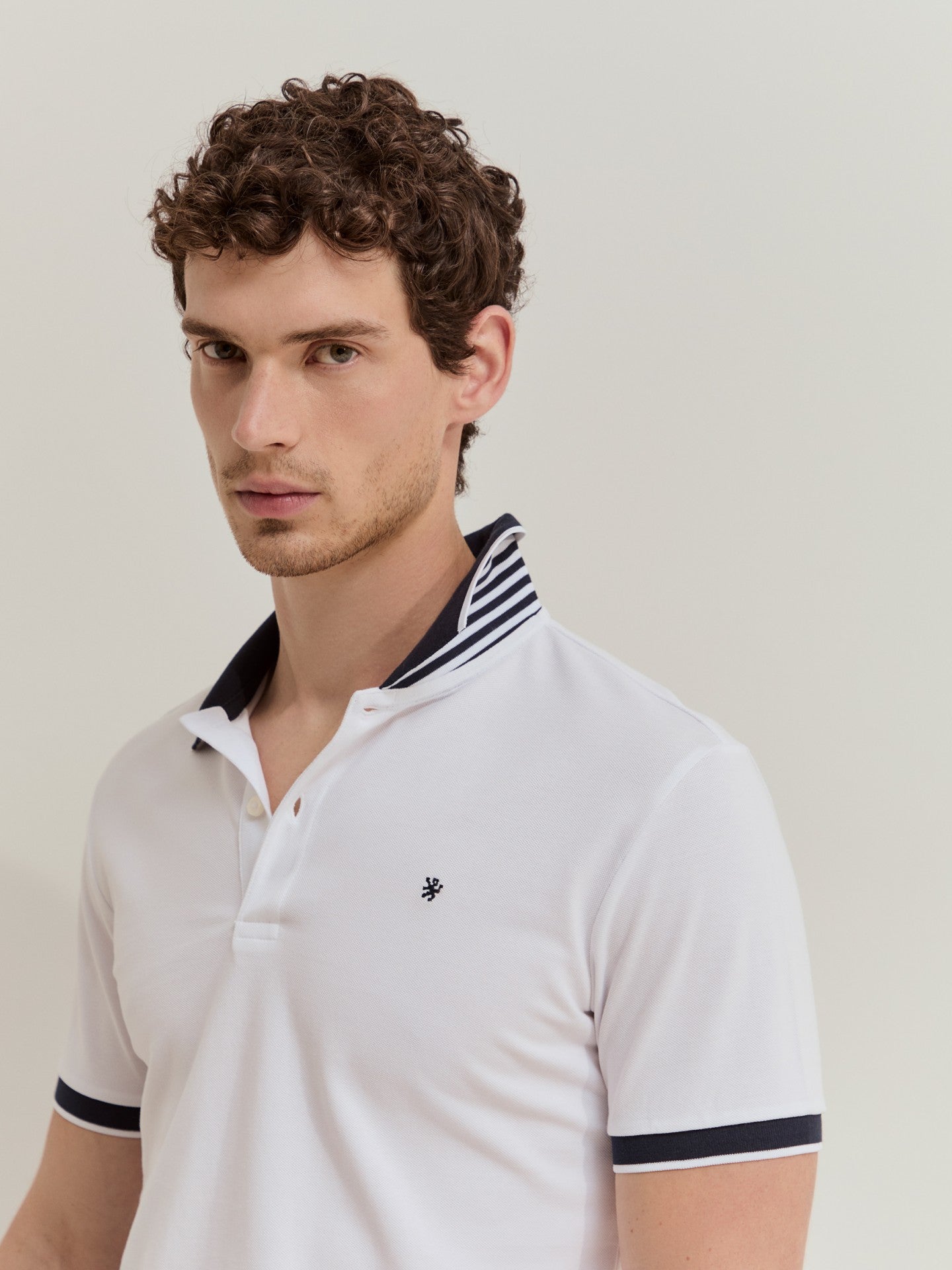 Polo de manga curta em algodão