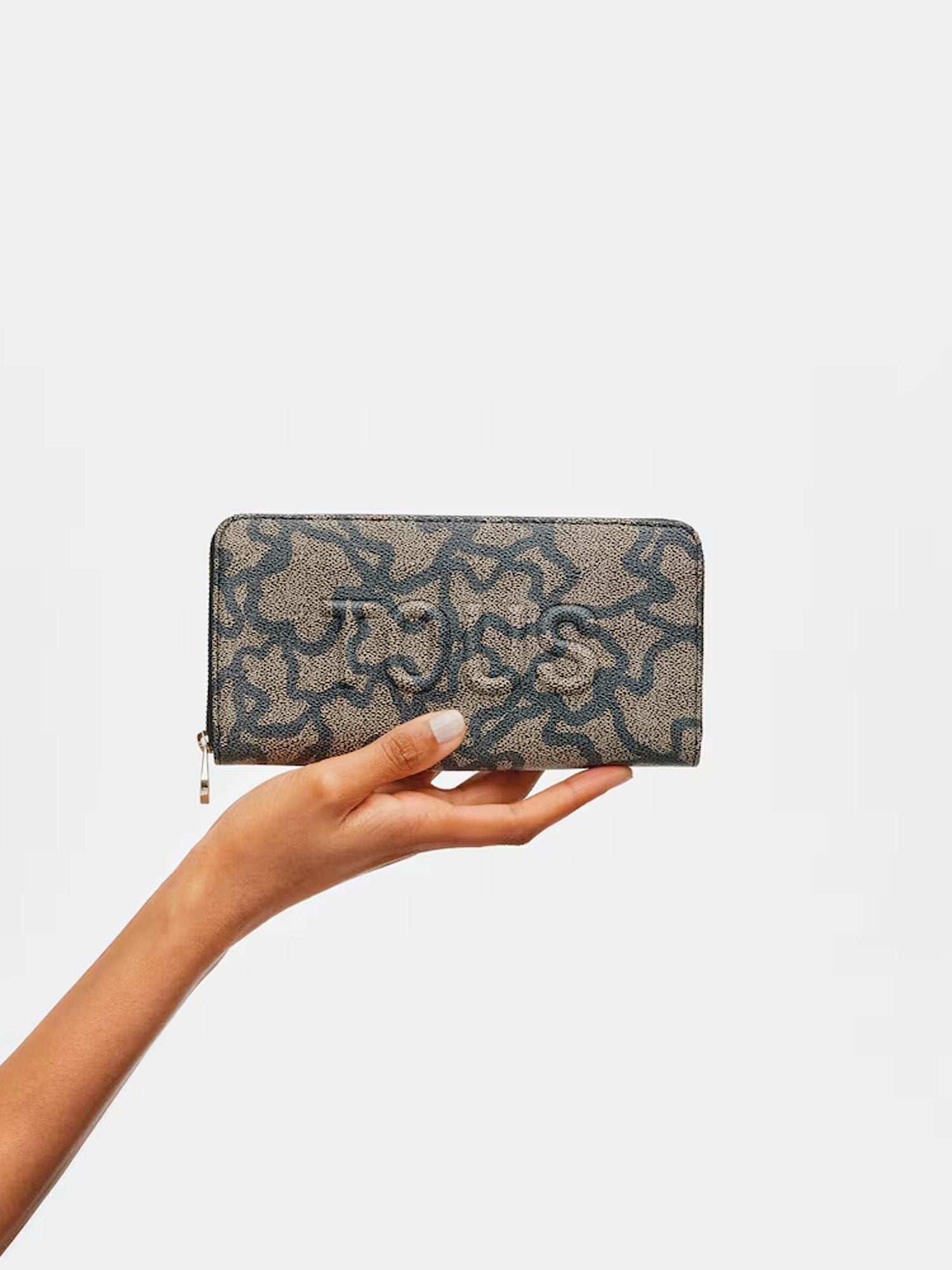 29588 - BILLETERA_M._K_ICON_NEGRO-MULTI