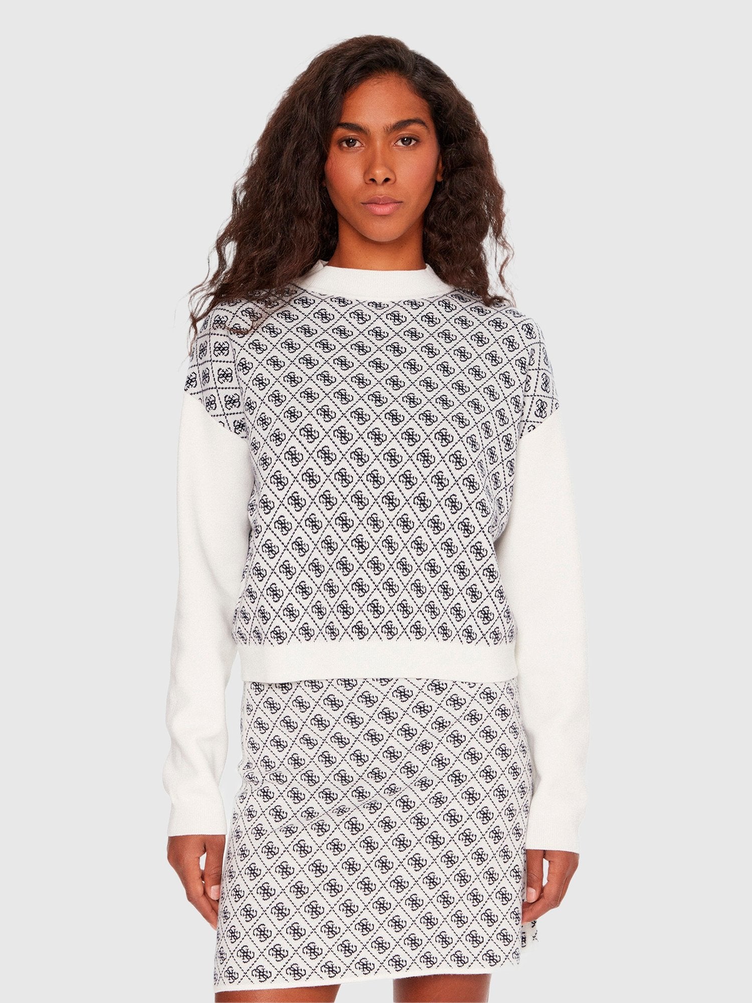 29405 - Camisola_Malha_Guess