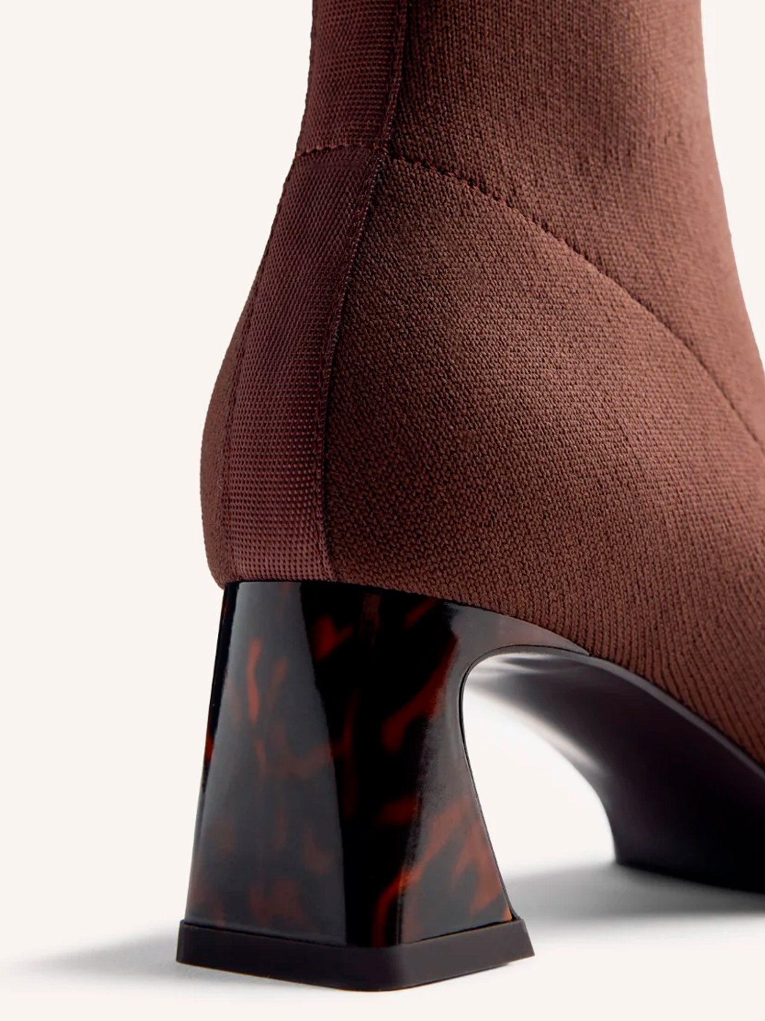 29349 - Botin_Basic_Lyle