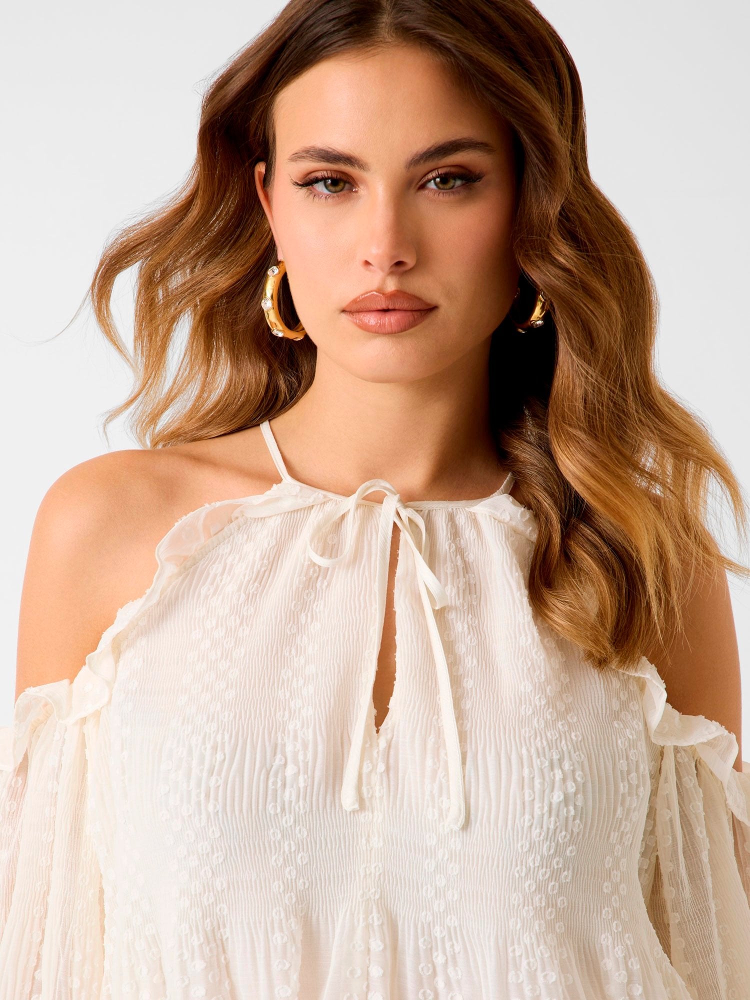 30612 - LS_EMILIA_COLD_SHLDR