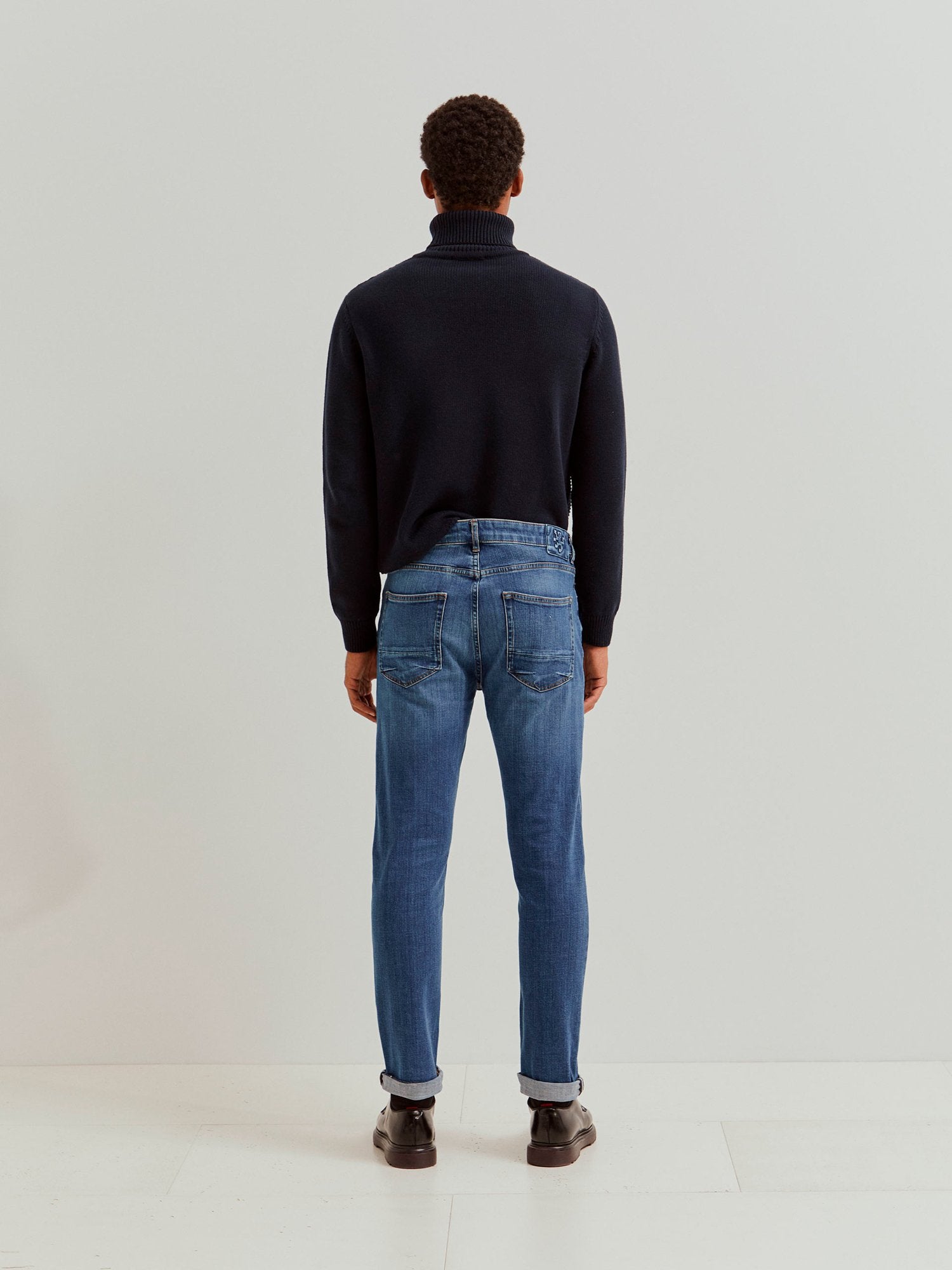 28669 - Calças_Ganga_Homem_Lion