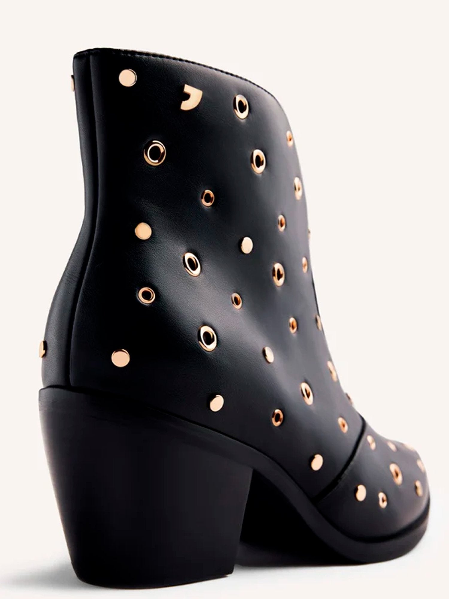 29360 - Botim_Tachas_Muskegon