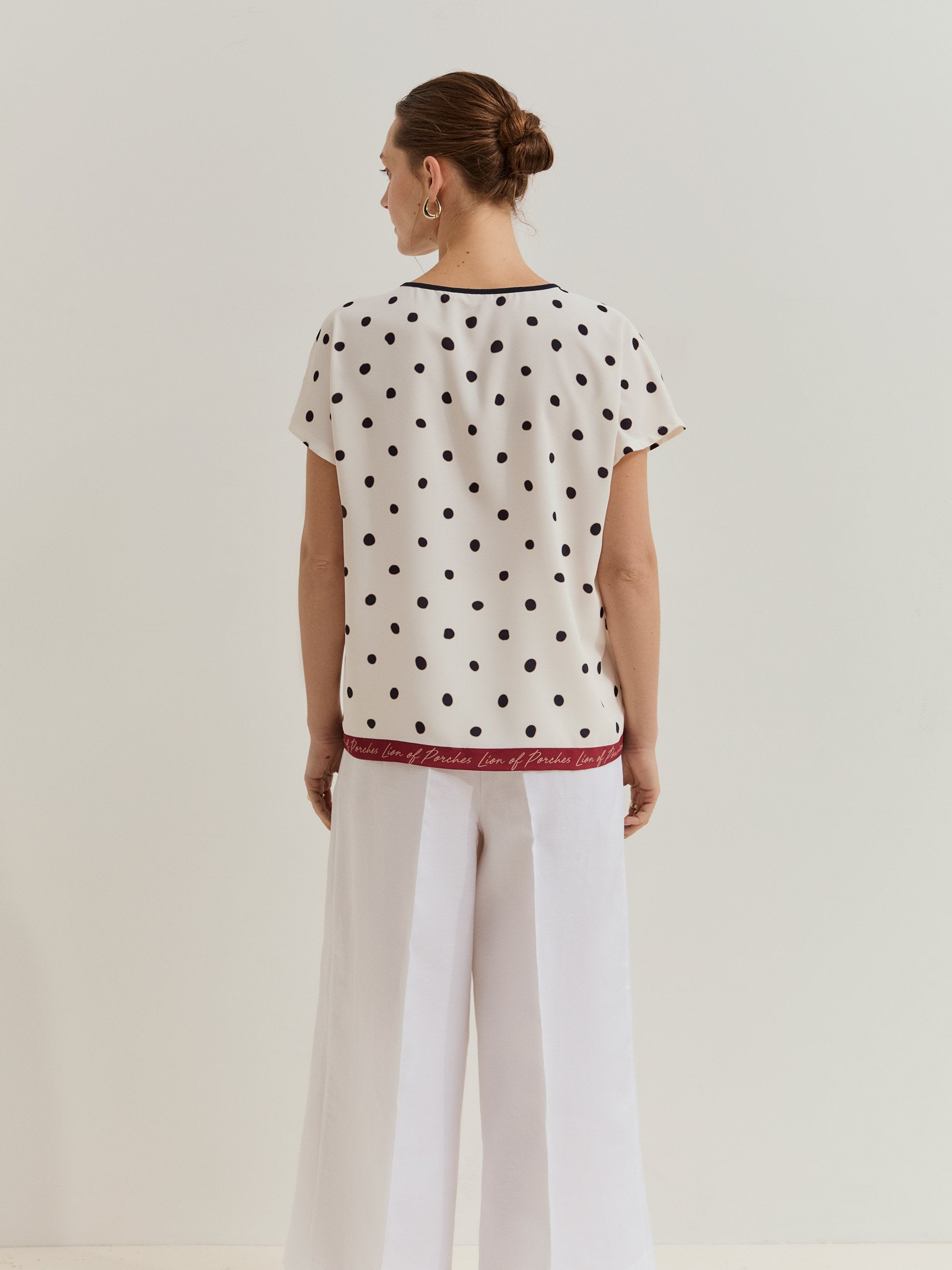 30718 - T-Shirt_às_Bolinhas