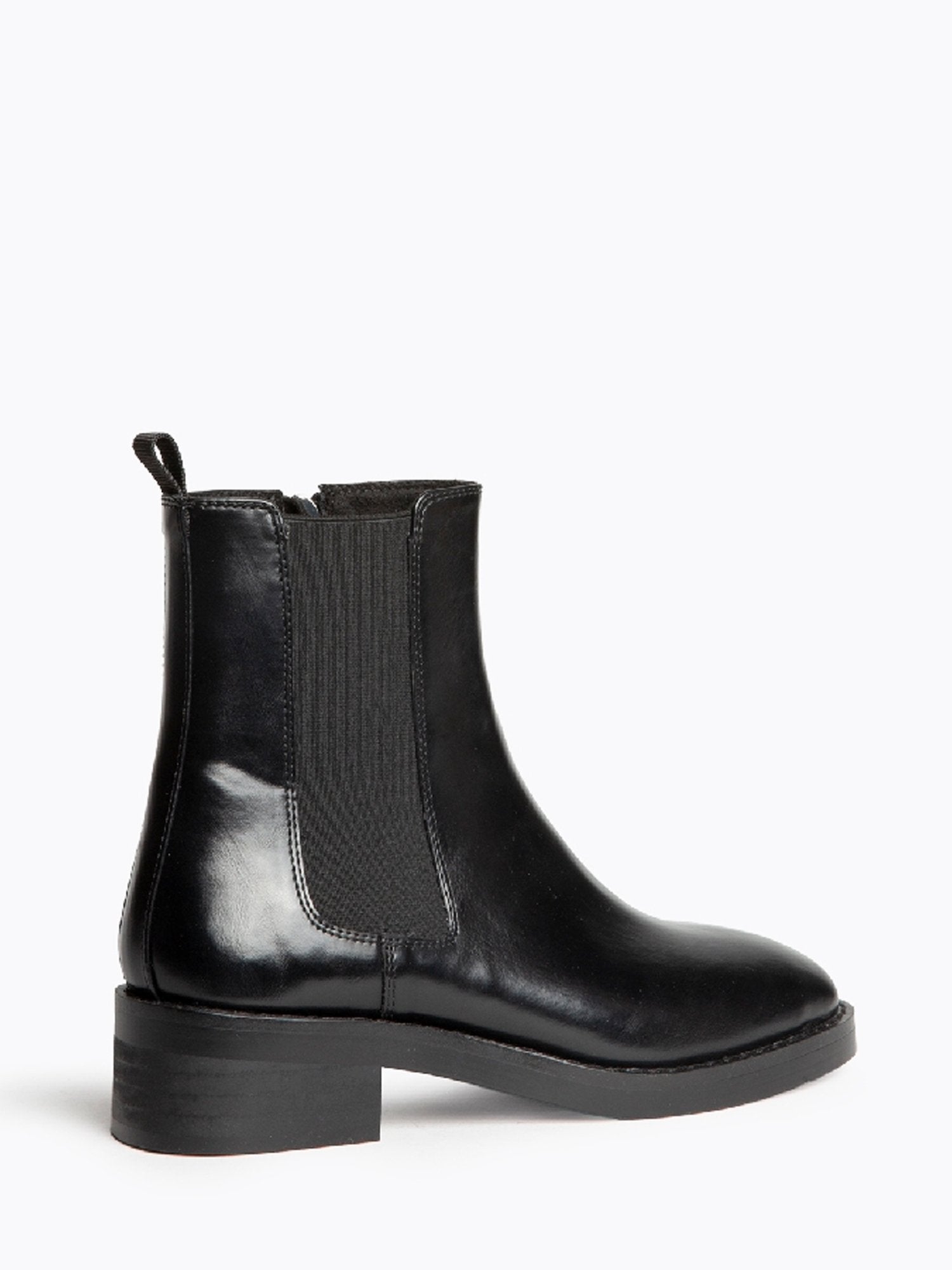 28207 - Botim_Chelsea_2