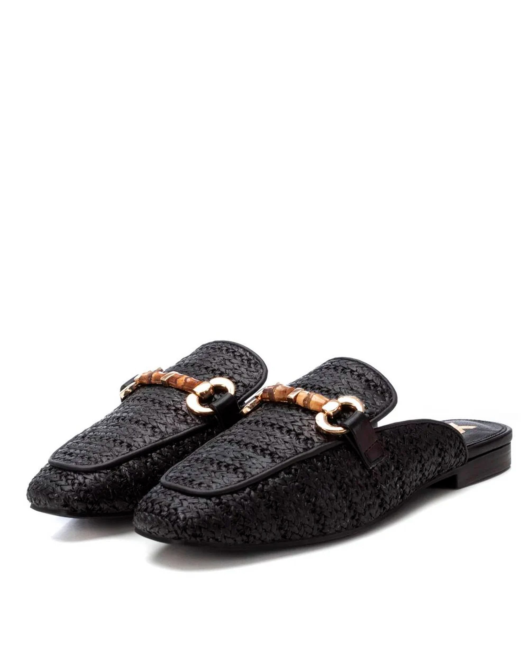 24830 - Mule_Senhora_Com_Corrente