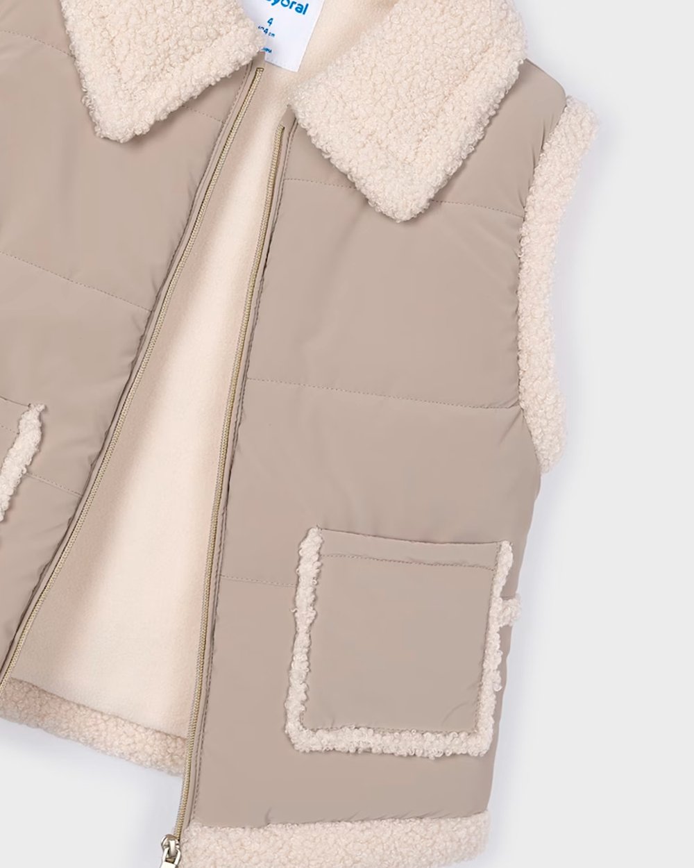 28151 - Colete_Contrastes_Pêlo