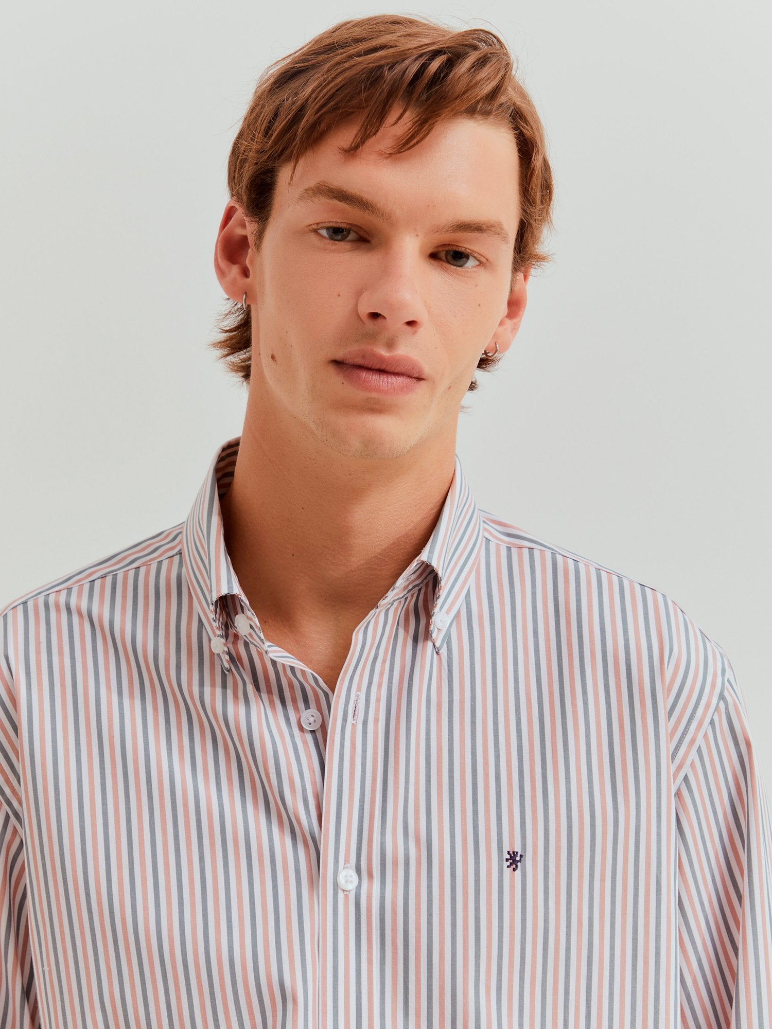 28672 - Camisa_Regular_Fit_às_Riscas