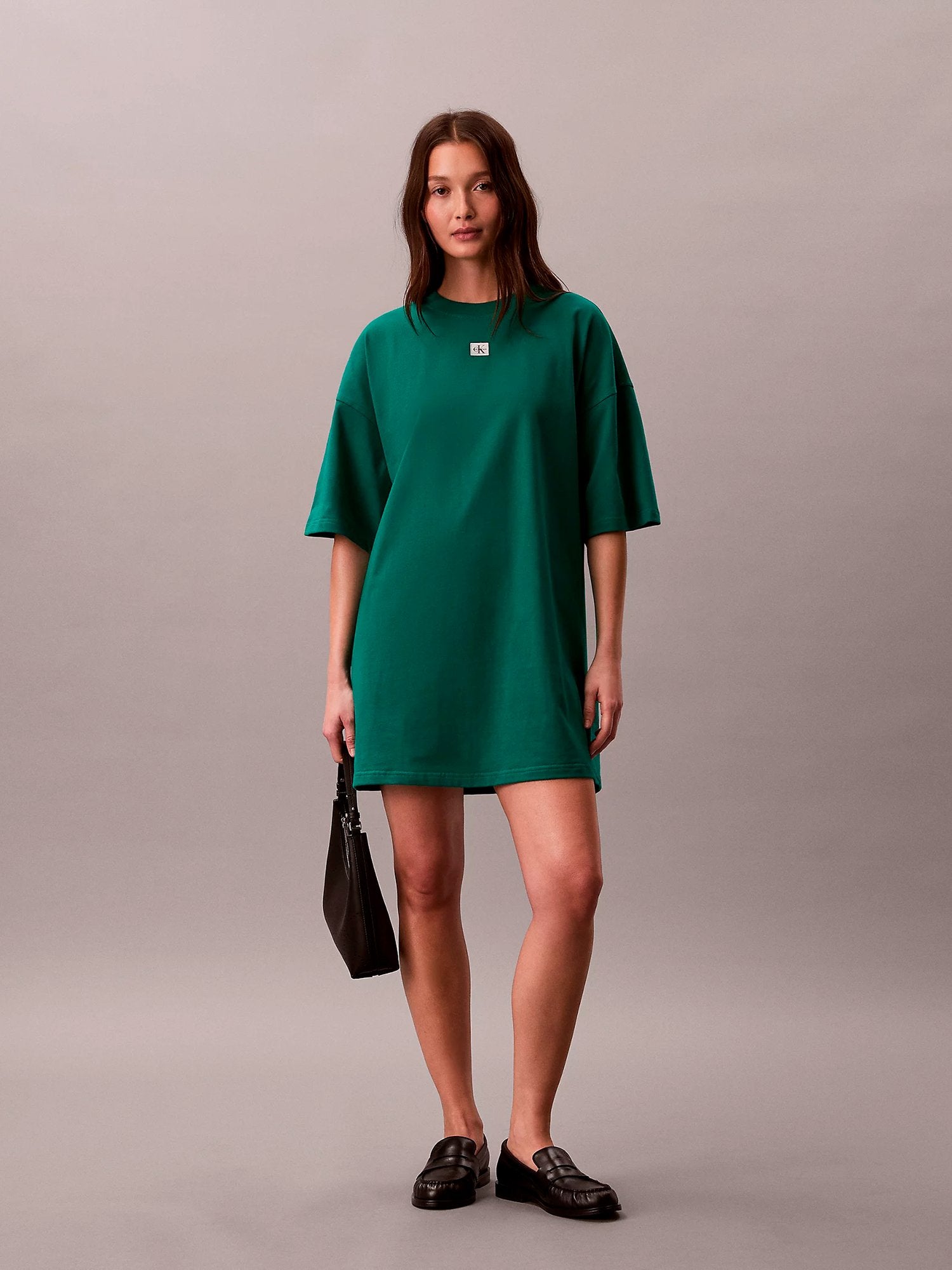 31714 - SS_WOVEN_LABEL_OVERSIZED_TEE_DRE