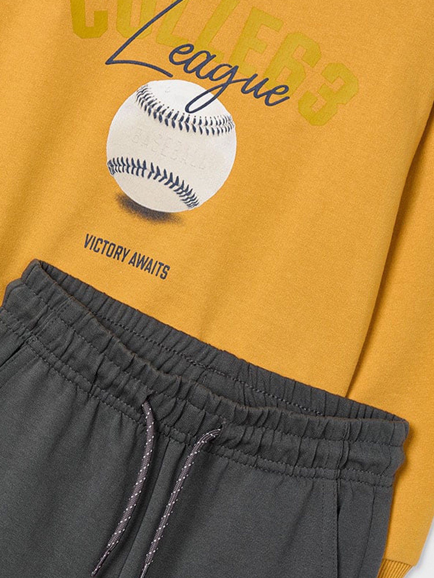 28507 - "Fato_treino_""college""________"