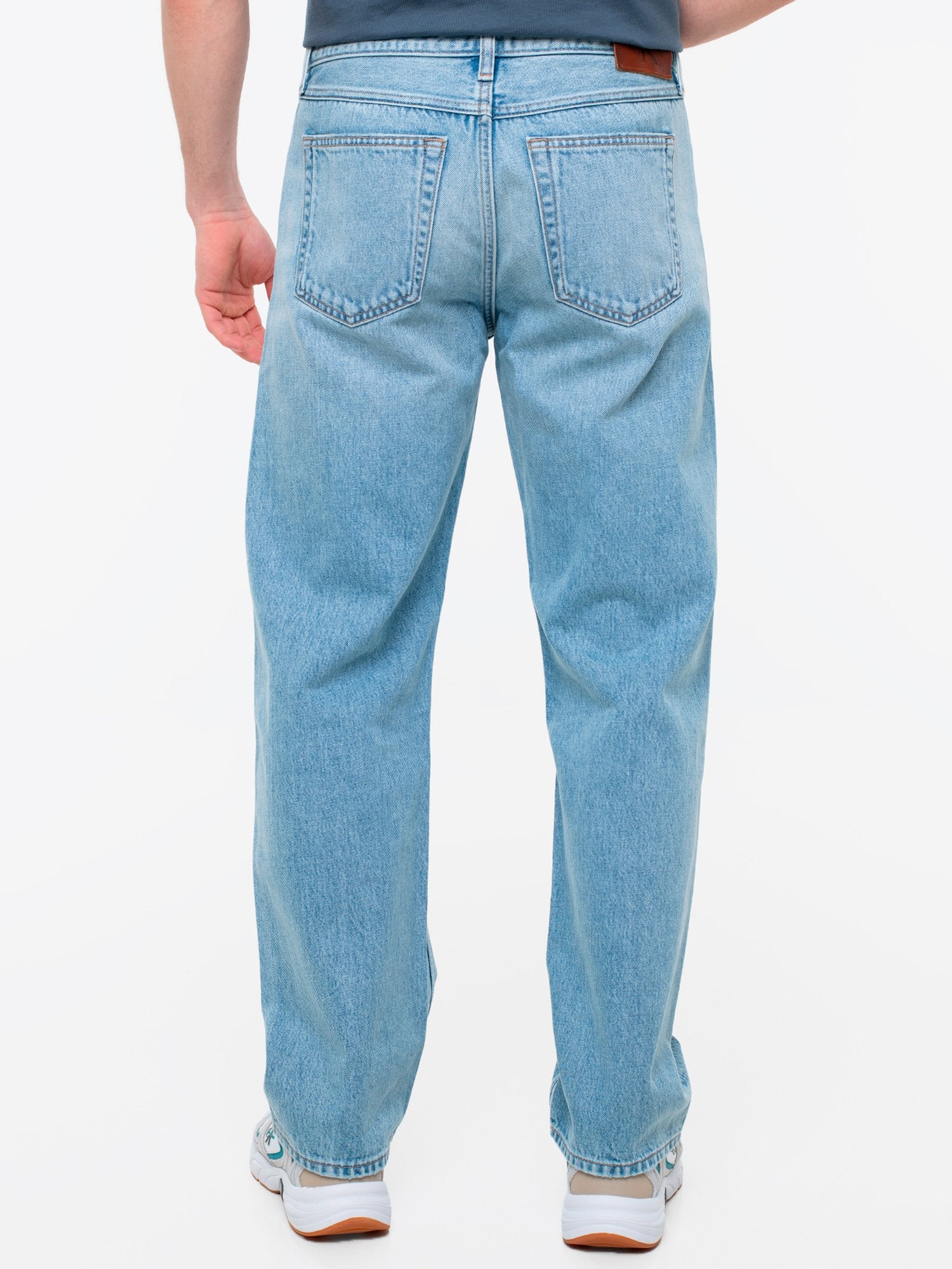 32202 - 90S_STRAIGHT_RETRO_LIGHT_JEAN