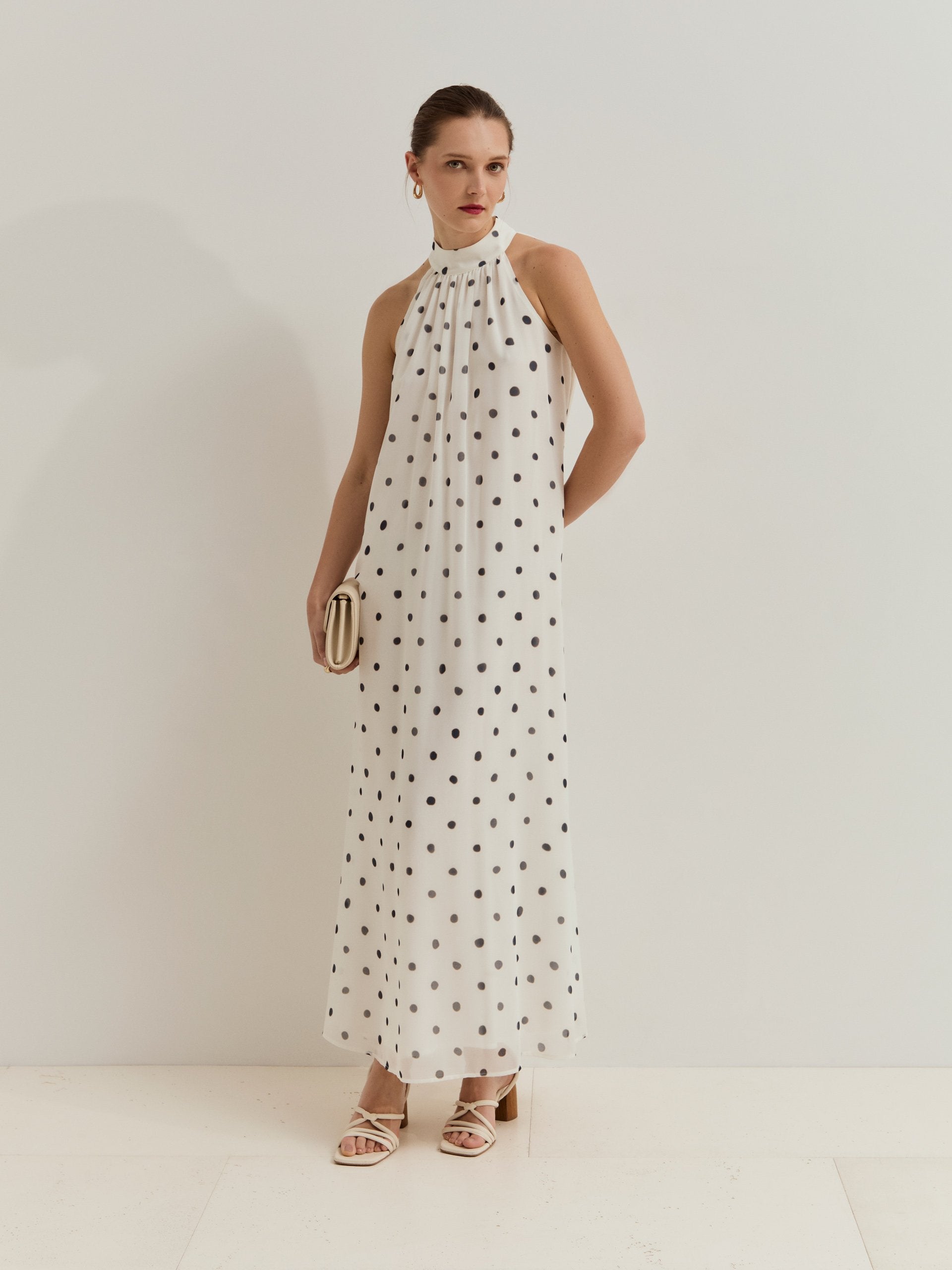 30742 - Vestido_Comprido_às_Bolinhas_com_Cinto