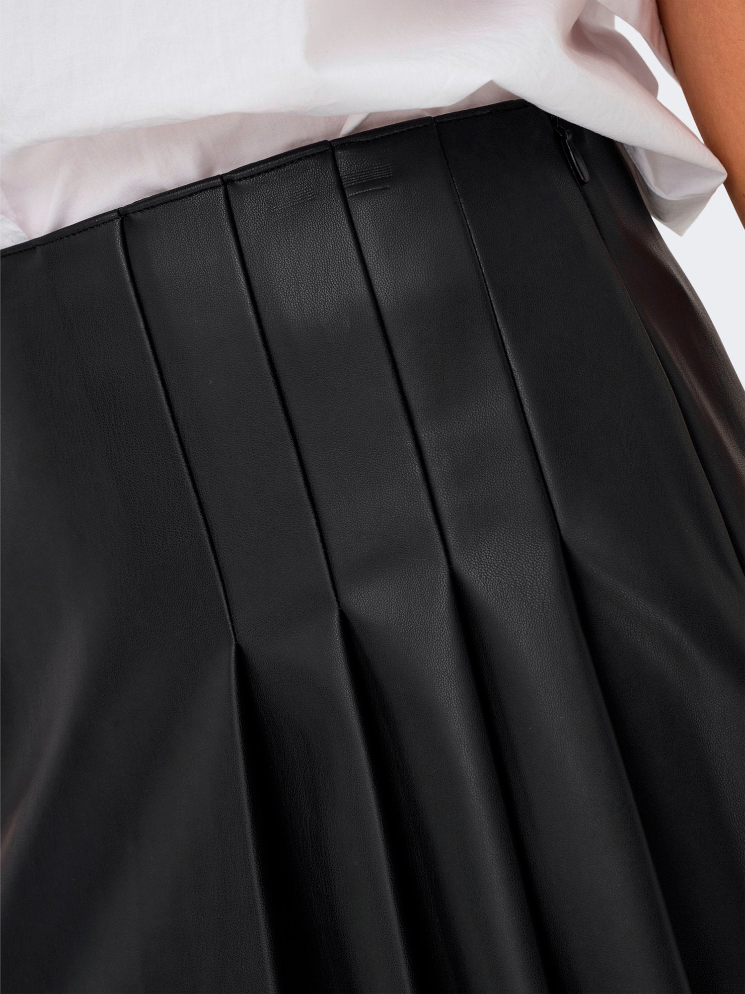 28729 - Saia_Napa_Lartzy