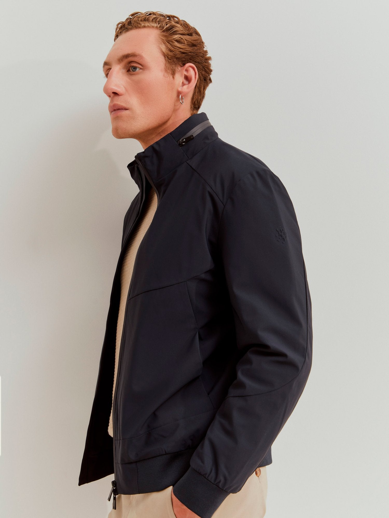 28384 - Blusão_Homem_Lion