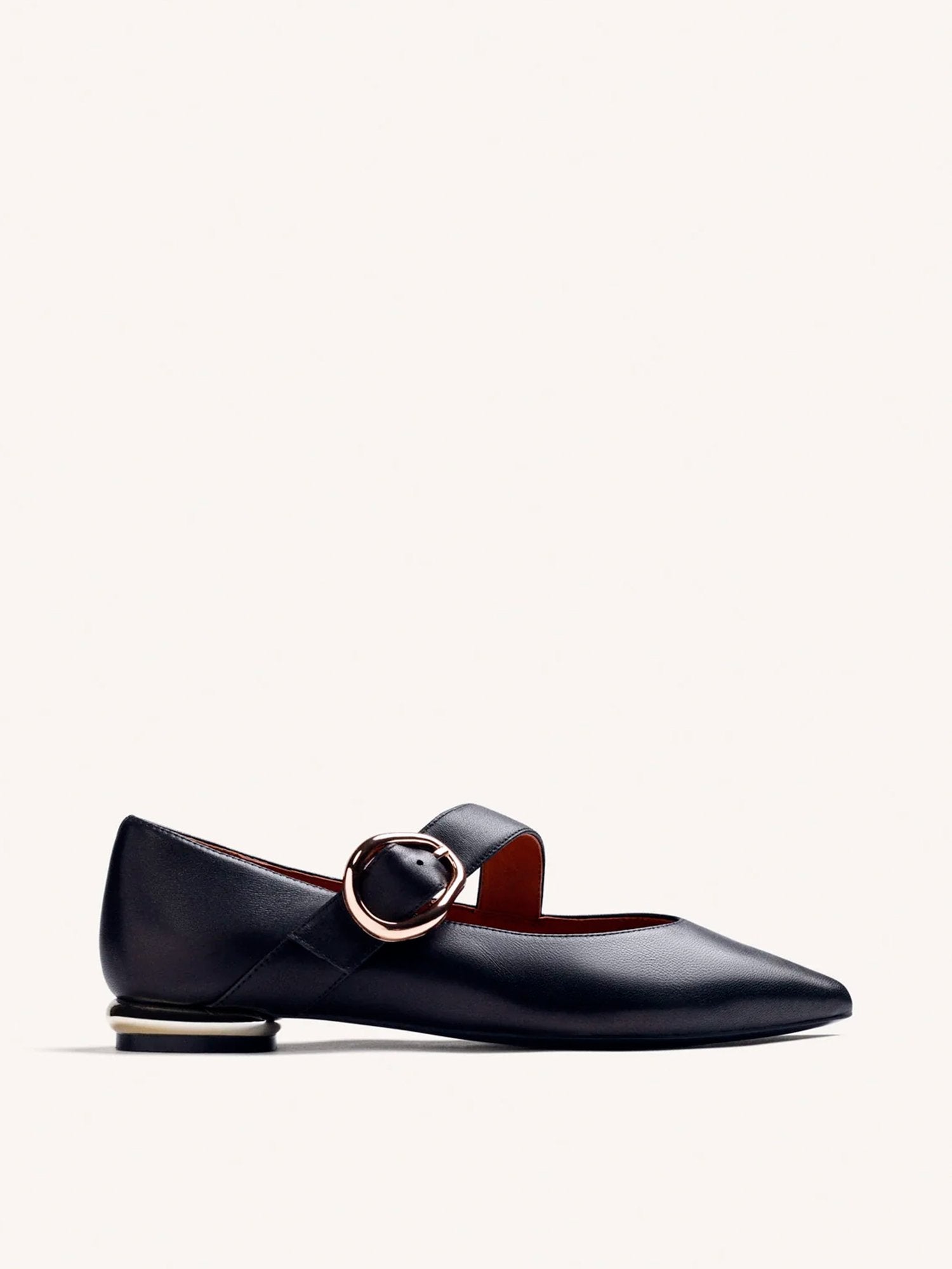 33573 - Sapato_em_Pele_com_Fivela