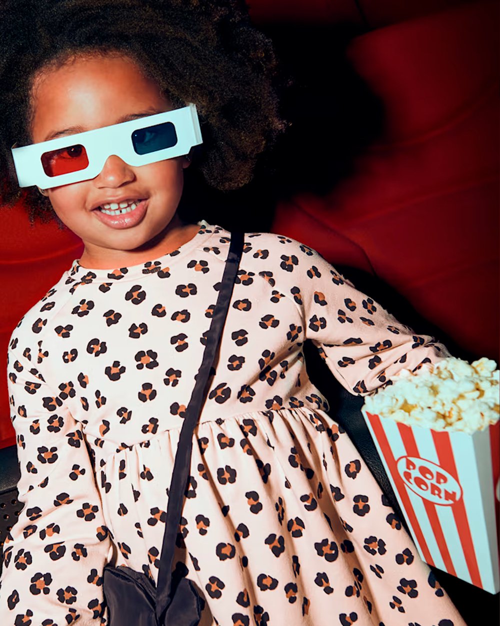 28124 - Vestido_felpa_bolso