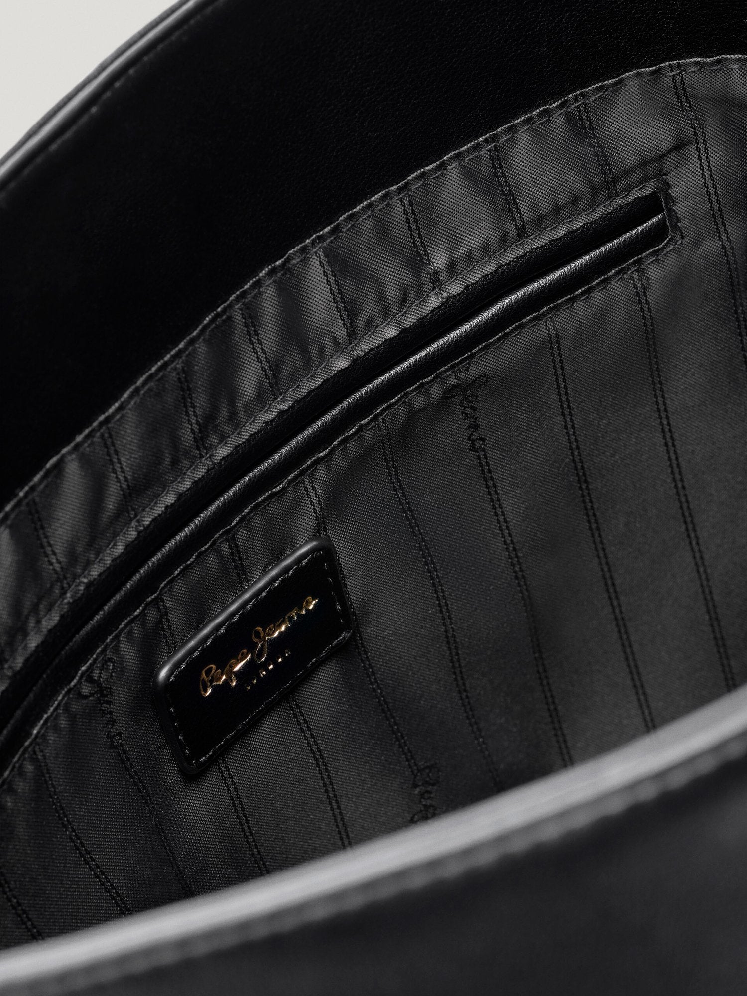 33775 - INA_BAG
