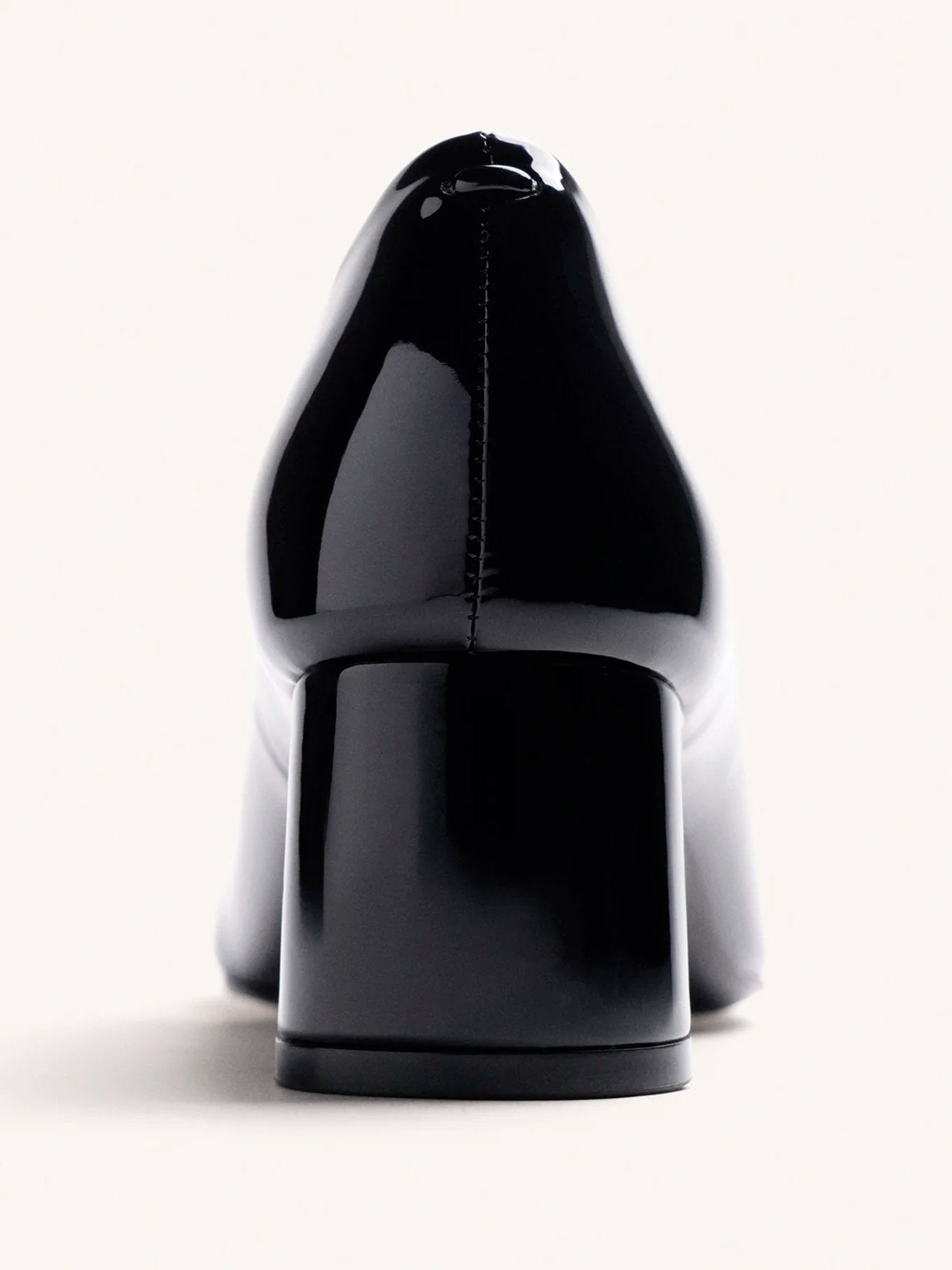33586 - Sapatos_de_Salto_Efeito_Verniz