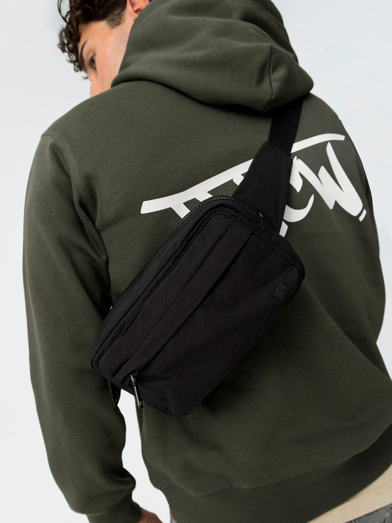 28762 - Hoodie_Julian