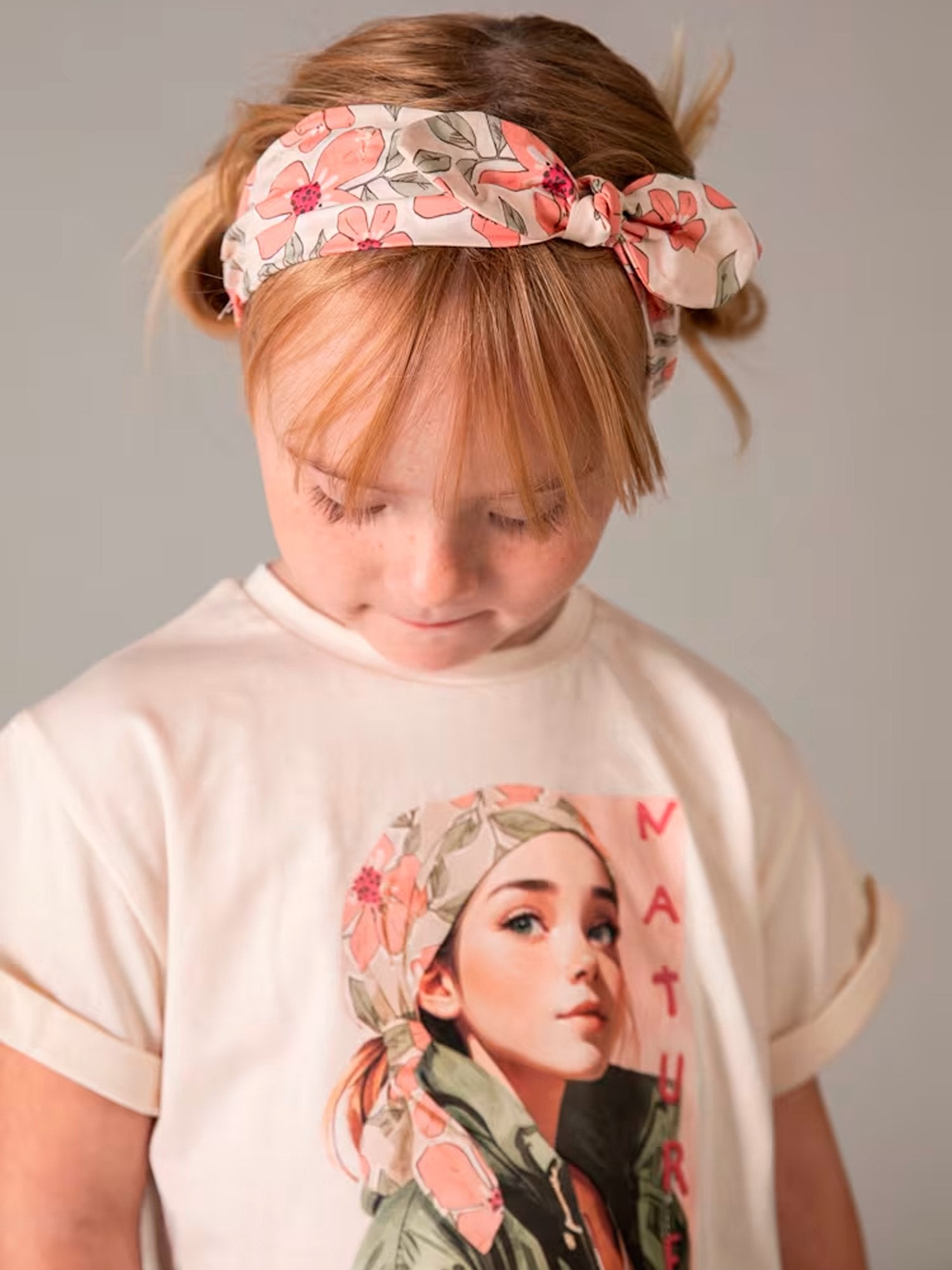 31145 - T-Shirt_com_Fita_Cabelo