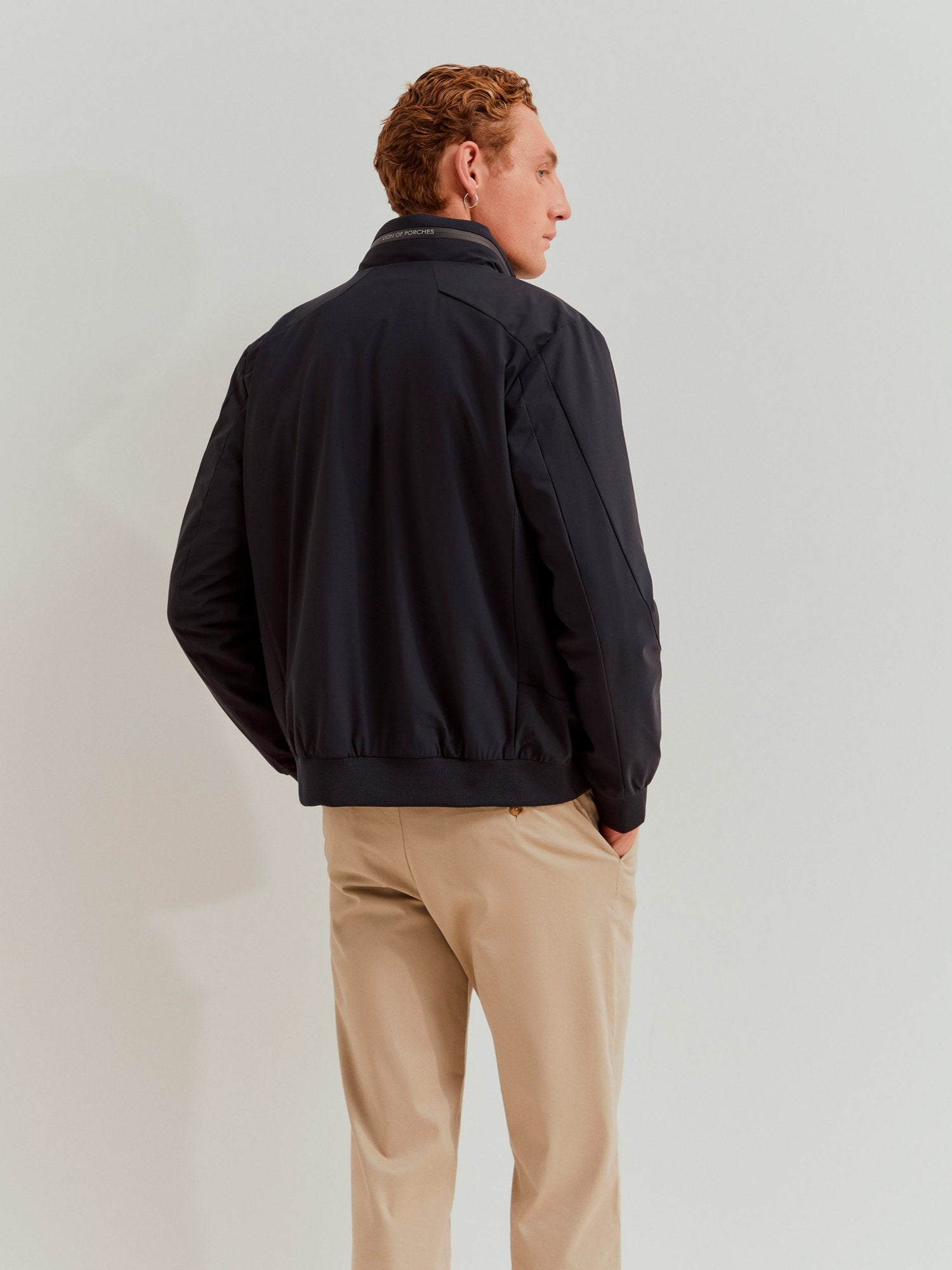 28383 - Blusão_Homem_Lion