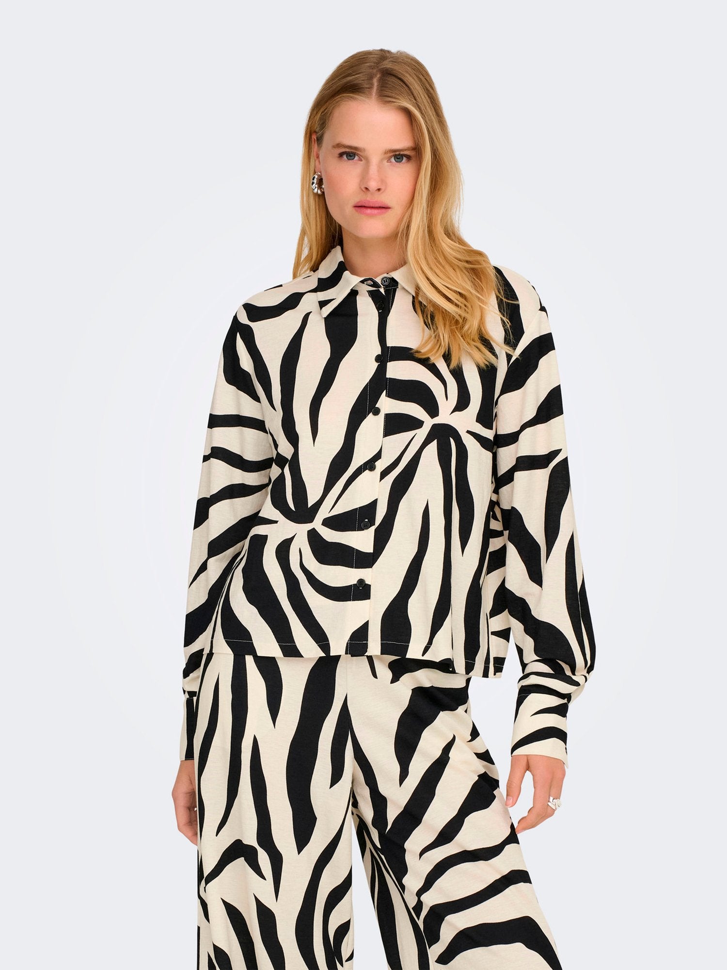 30509 - Camisa_Sakura