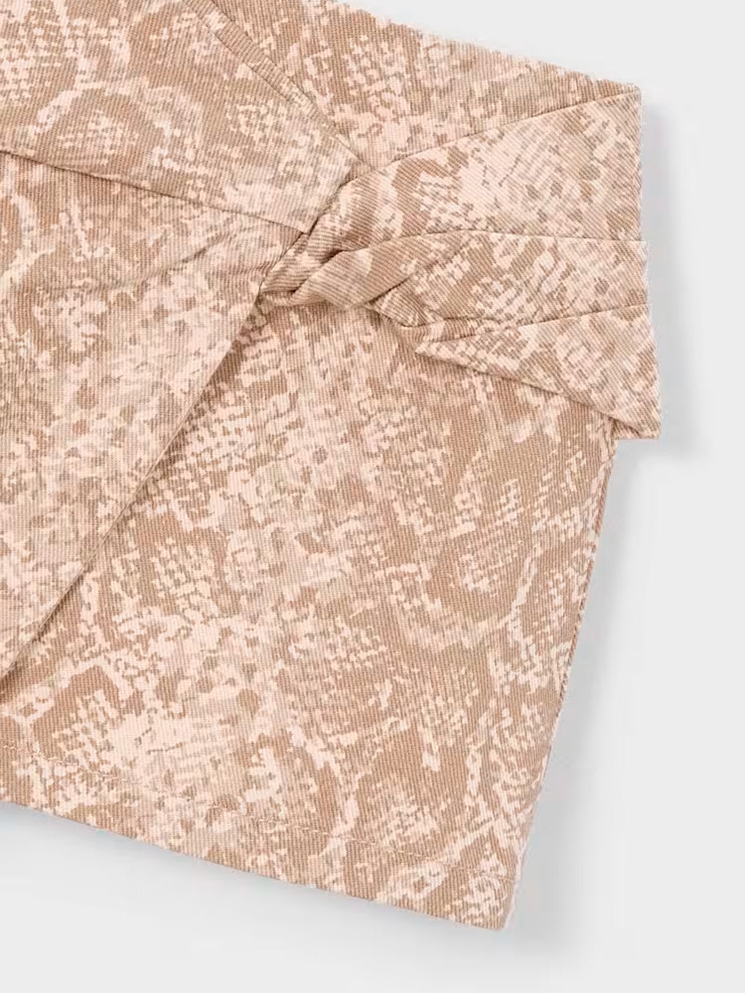 31128 - Saia_Sarja_Menina