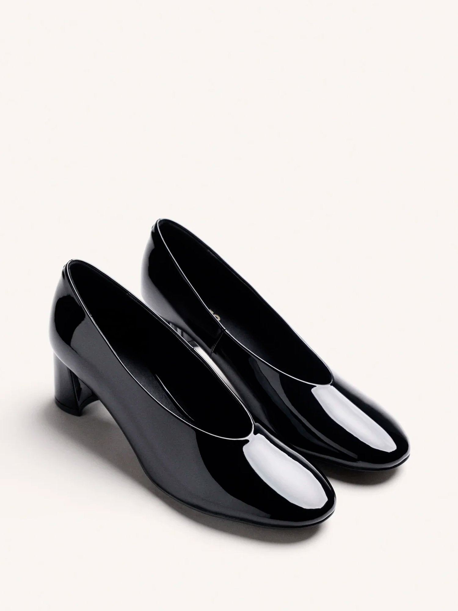 33585 - Sapatos_de_Salto_Efeito_Verniz